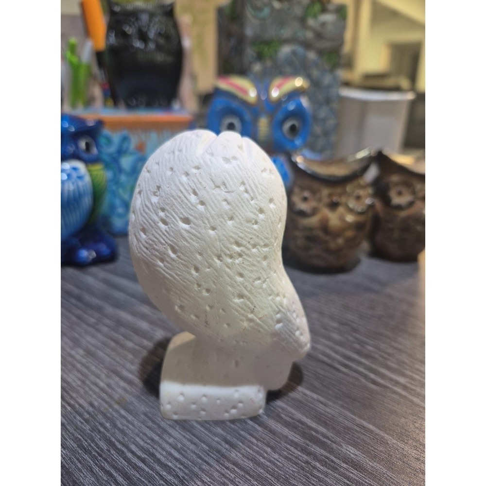 Alabaster Owl Hand Carved in Greece - Picture 2 of 6